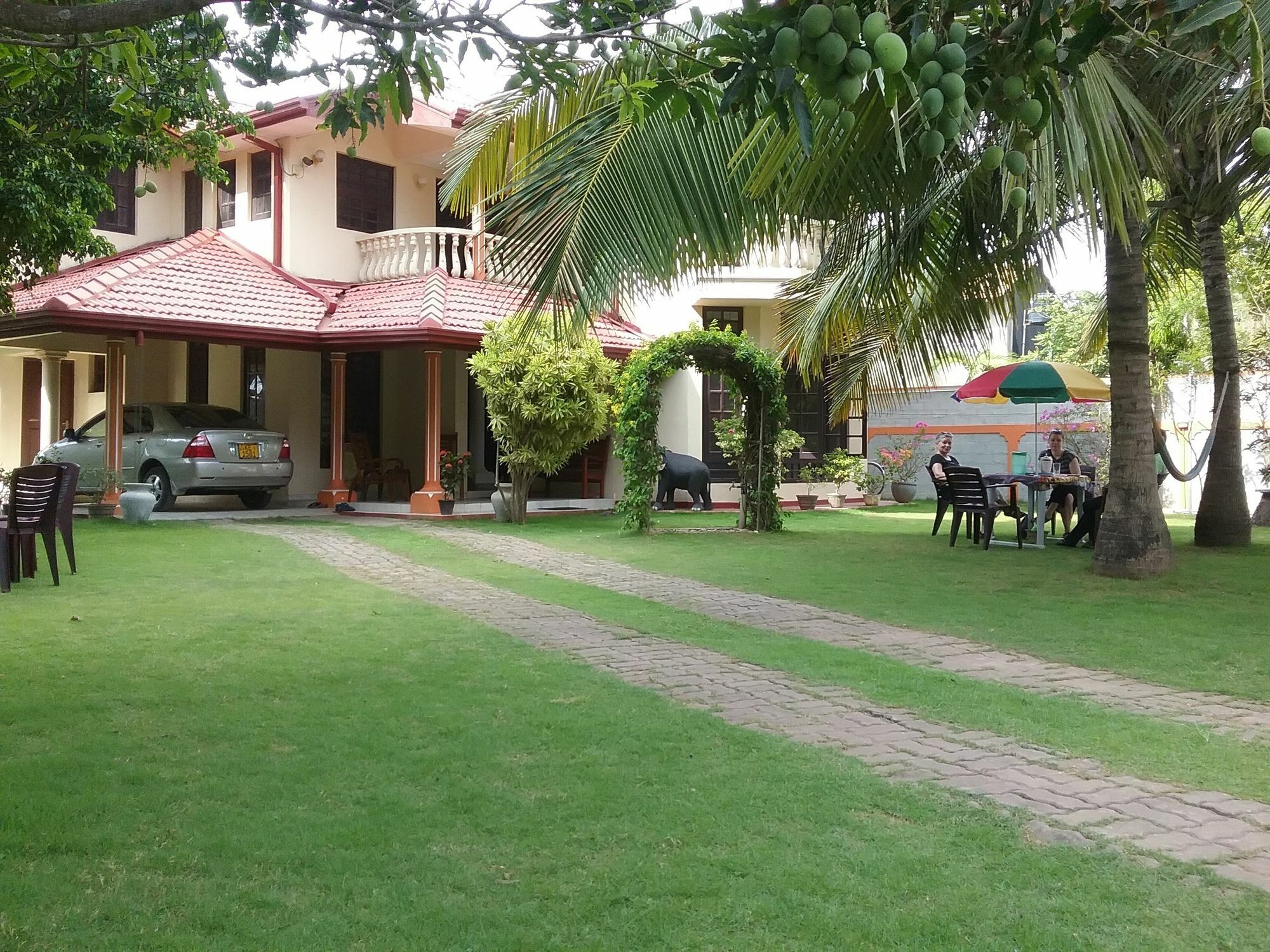 Sugandi Inn Negombo Exteriör bild